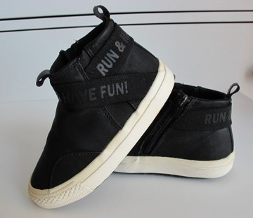 Efektowne buty dziecięce trampki ZARA r. 25