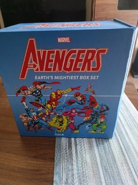 Avengers Earth Mightiest Box Set 