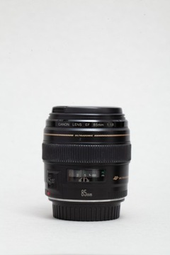 Canon EF 85 mm f1.8 USM