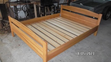 Łóżko 160x200 cm (materac)