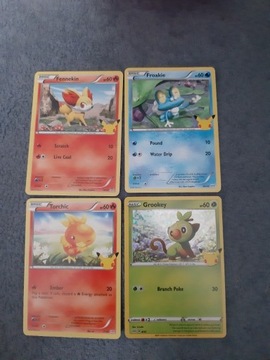 Karty pokemon. Grookey. Fennekin. Froakie. Torchic