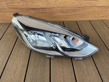 Lampa przednia prawa Ford OE Fiesta MK8