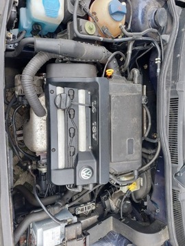 Goły słupek VW Golf 4 1.4 benzyna NISKI PRZEBIEG 