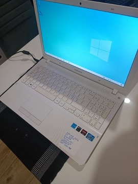 Laptop Samsung 370R 15,6" i5 stan bardzo dobry 