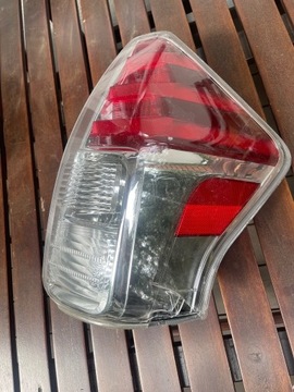 Lampa tylna prawa Toyota Prius Plus używana