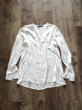 38 Biała koszula Mohito
