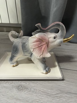 Słoń z porcelany