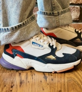 Adidas falcon 38