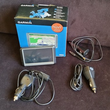 nawigacja GARMIN  nuvi 250W  +  zestaw USB