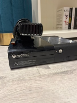 Xbox 360 + 2 kontrolery + kinekt używany