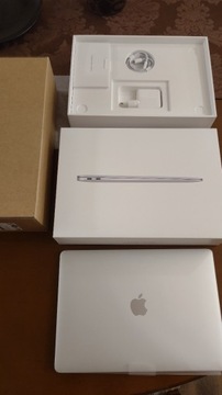  APPLE MacBook Air 13.3" Retina M1 8GB RAM 2