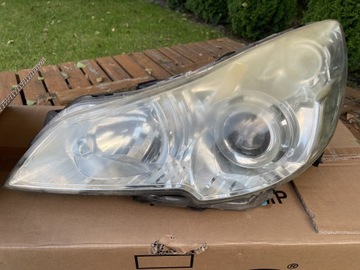 Lampa prawa Subaru Legacy V 2011r Halogen H7