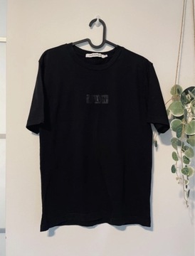 Calvin Klein czarny gładki t-shirt z małym logo