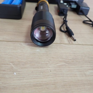 Latarka Led x2000 zoom