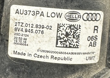 AUDI A3 8V LAMPA PRAWY TYŁ W KLAPĘ 8V4945076