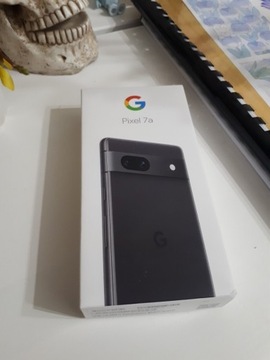 Gogle Pixel 7a. 