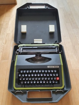 Maszyna do pisania Hebros 1300F