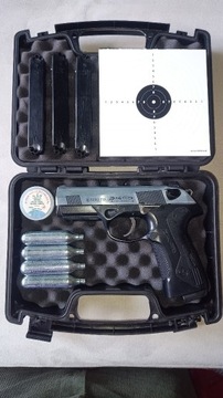 Wiatrówka Beretta Px4 Storm BlowBack 4,5 mm zestaw