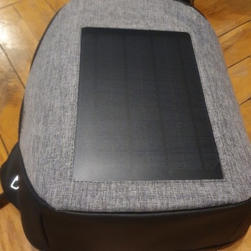 Plecak solarny antykradzieżowy z USB