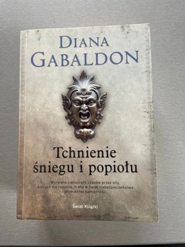 Tchnienie śniegu i popiołu Diana Gabaldon