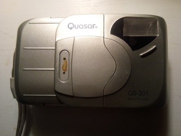 Aparat fotograficzny Quasar (na kliszę)