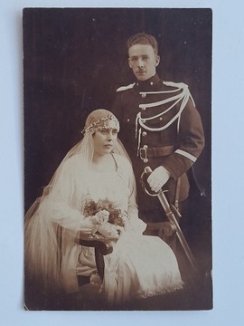 Zdjęcie ślubne żołnierz z szablą Francja?