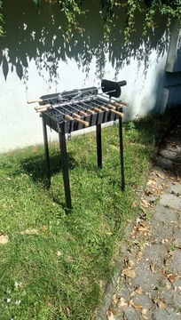 Grill-szaszłykarnia ,rożen 3 w 1