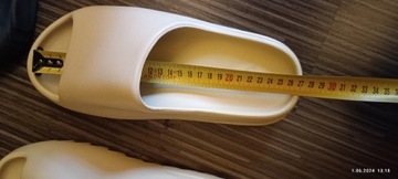 Yeezy Slide rozmiar 26.5cm (42)
