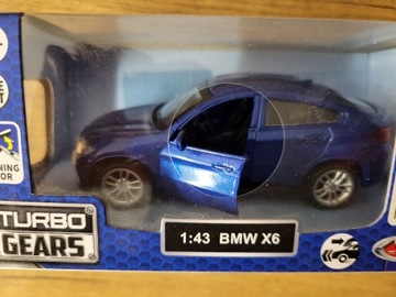 Model samochodu BMW X6 z otwieranymi drzwiami