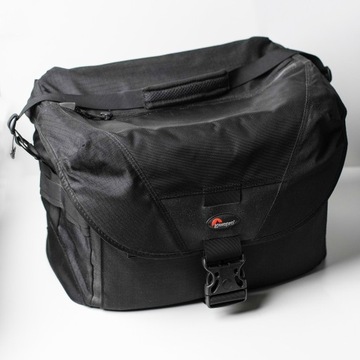 Torba Lowepro Stealth Reporter D550 AW