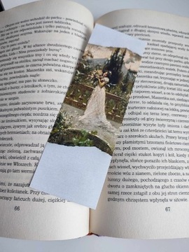 Zakładka do książki - Dziewczyna w b. sukience 019