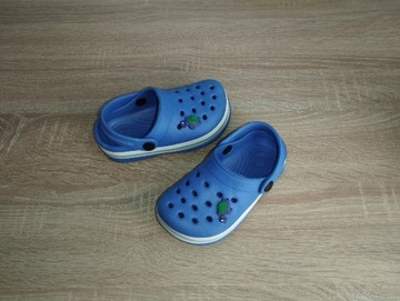 Klapki crocsy na plażę basen ogród r. 25 (15,5 cm)