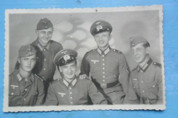 Niemcy wrzesień 1942r Wermacht -zdjęcie - Polacy?