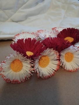 Stokrotka kwiaty z krepiny bibuły 10szt