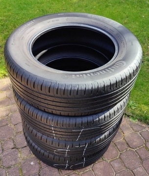 Opony Continental 215/65 R17 prawie jak nowe