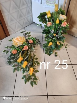 stroik+bukiet ze sztucznych kwiatów z dużymKwiatem