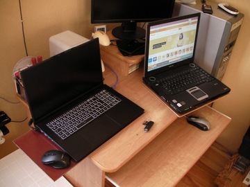 Praktyczna podkładka pod laptopa poliwęglan formatka 440 x 250 x 6mm