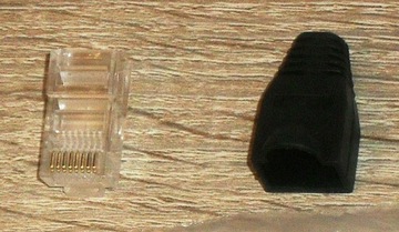 Wtyk RJ45 8P8C IDC 8 pin UTP 5e z osłonką. 10 kpl.