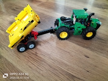 LEGO Technic 42136 - Traktor John Deere 9620R