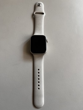 Apple Watch 7 45 MM Starlight Aluminium