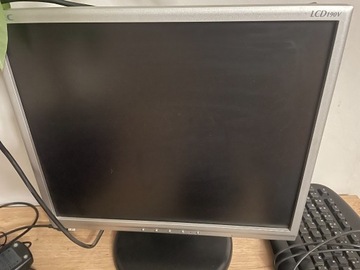 MONITOR 19" NEC MultiSync 190V