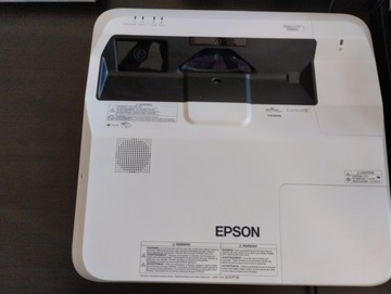 projektor kino domowe epson FULL HD 3 metry szer 