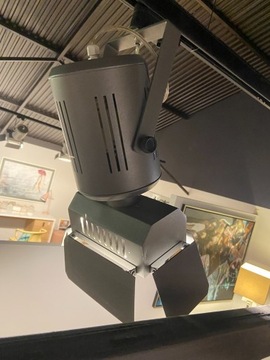 Lampa szynowa halogen