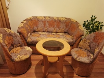 Sofa+2 foteliki+stolik