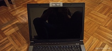 ASUS F5M laptop
