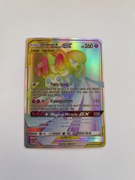 Karta „Sylveon & Gardevoir GX” z serii pokemon