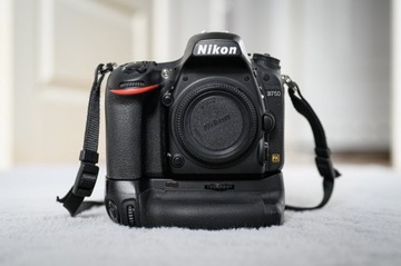 Nikon D750 body + lampa + grip, przebieg 39807