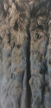 Przepiękne długie futro naturalne z lisow