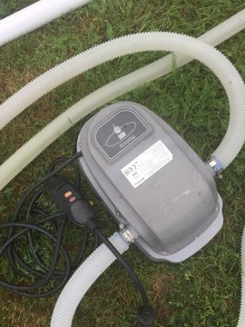 System filtrujácy wraz z podgrzewaczem wody .