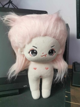 Wyjątkowa lalka-maskotka creepy śmieszna